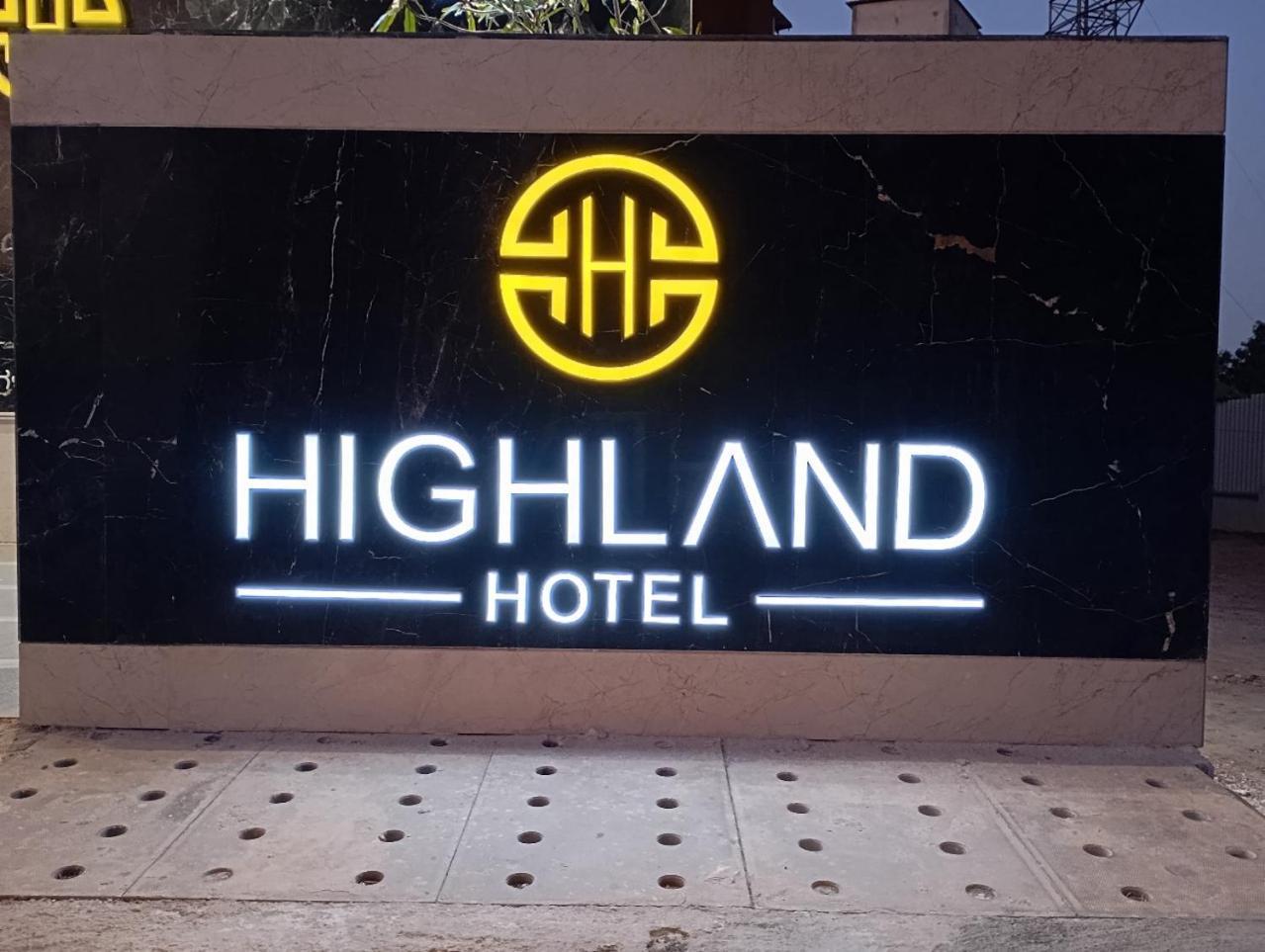 Highland Hotel Bangalore Exterior photo